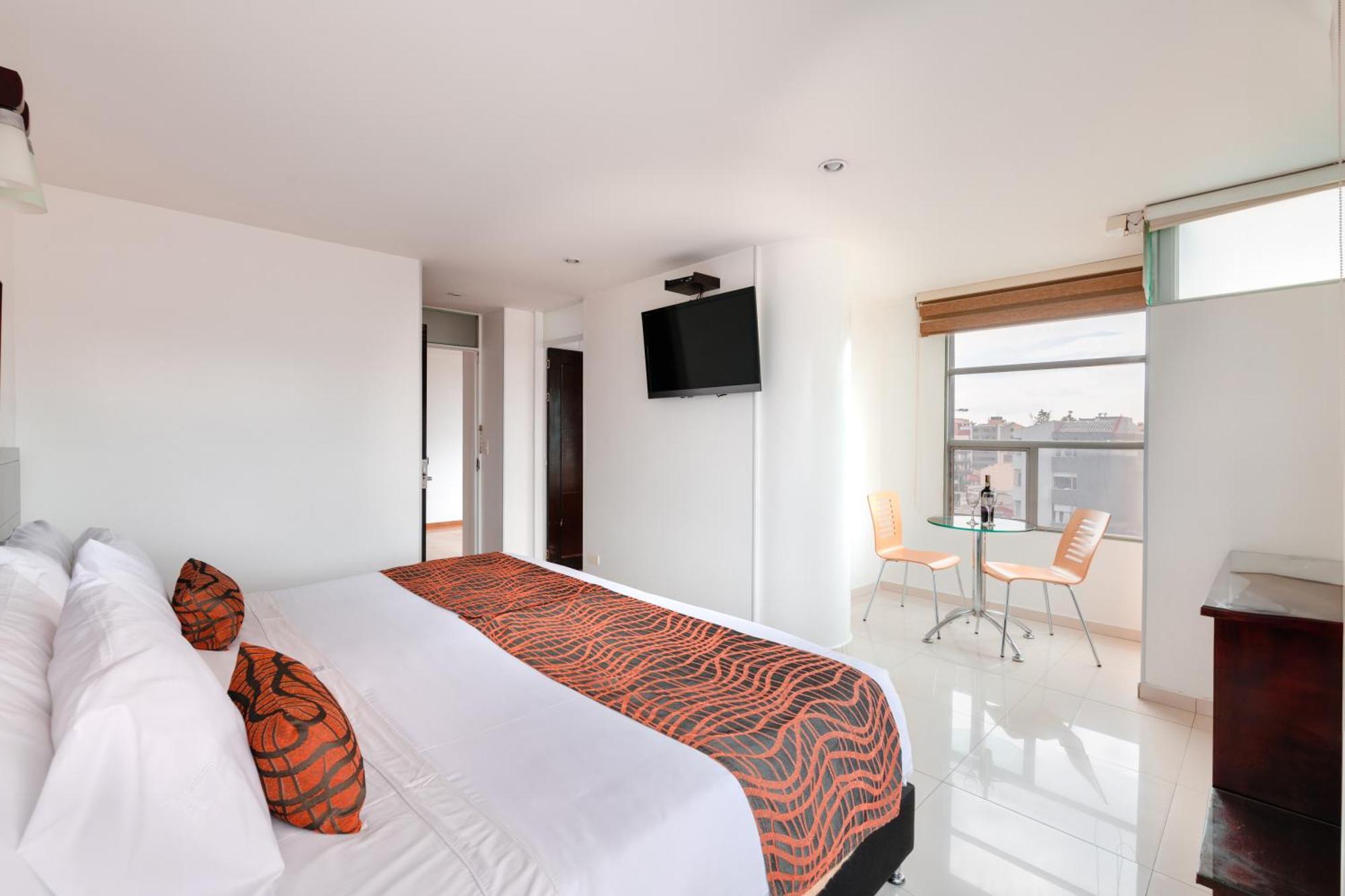 Hotel Parque 63 Bogota Bagian luar foto